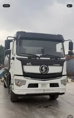 Suv tashuvchi xizmati