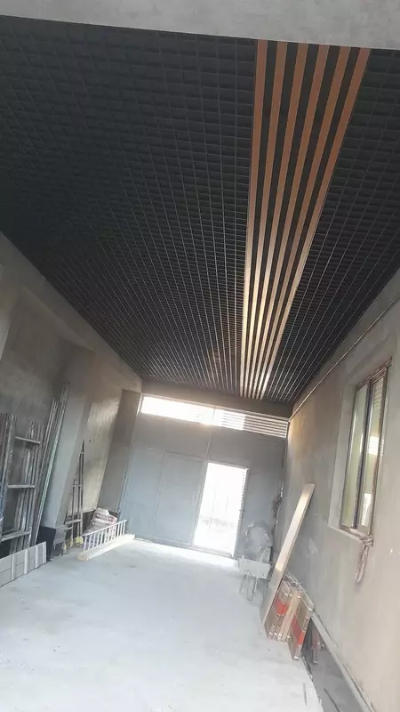 Vero Ceiling - Потолки грильято.Профиль: 30х10 Ячейки: 100х100.