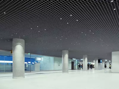 Потолки грильято с профилем 30×10 и ячейками 150×150 мм