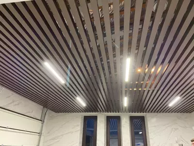 Реечный потолок Дерево -190 (50×67) Реечный потолок Дерево -190 (50×67)