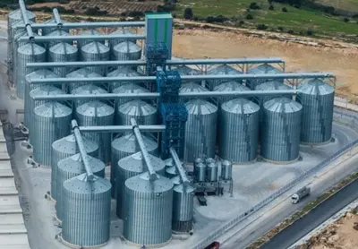 Силосы для зерна.