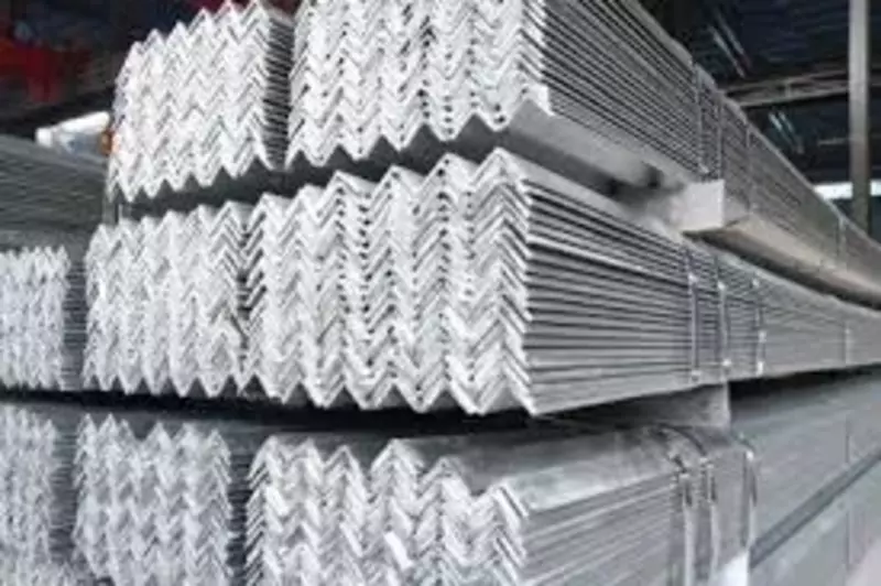 Железные уголки.