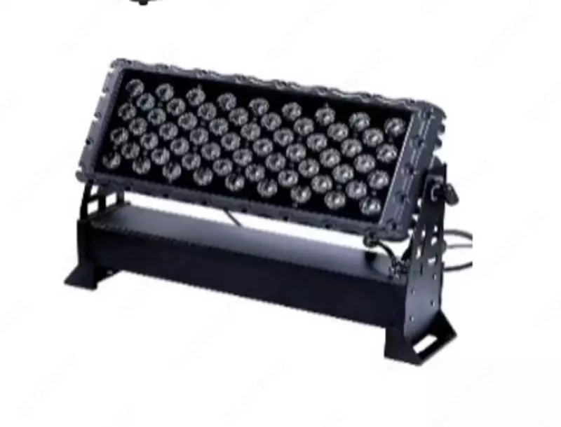 Профессиональный театральный прожектор EURO LED Multiflood Pro IP RGBW Wash MK2.