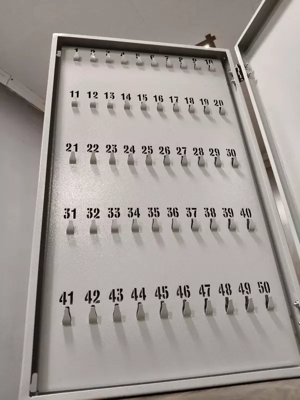 Osiladigan kalit ushlagich (metall) "KEY-50", 600x360x60 mm, 50 ta kalit (kulrang)