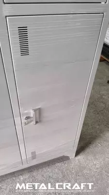 Металлический производственный шкаф для одежды "Metalcraft" ШРМ–2/4, 1900х800х400 мм