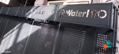 Мобильный торговый дисплей "MetalCraft" с корзиной из двух секций, 2000х700х700 мм, перф. панель