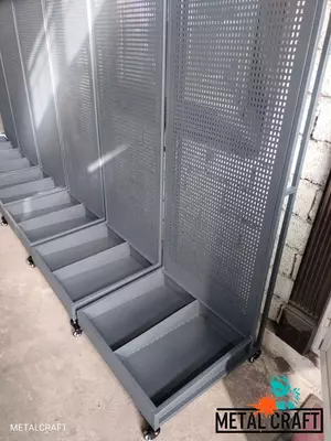 Мобильный торговый дисплей "MetalCraft" с корзиной из двух секций, 2000х700х700 мм, перф. панель