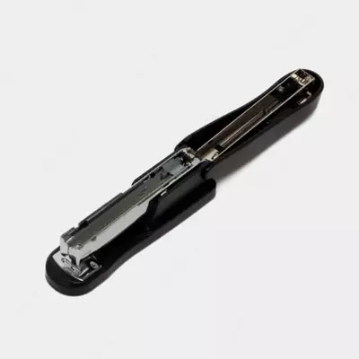 Kantselyariya stapler "Deli" 24/6 (Art. - 0325) Qora - 24 190 so'm / qadoq