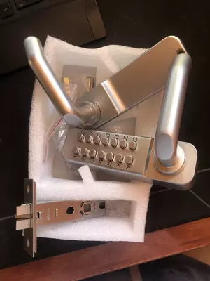 Механический Кодовый замок - 1 020 432.7 сум / шт