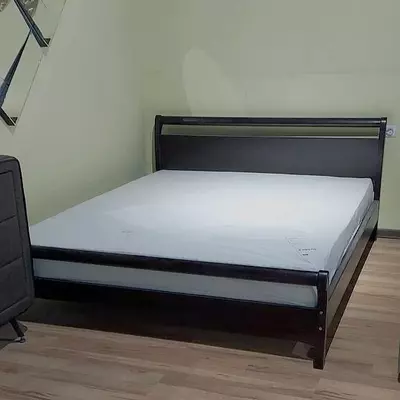 Кровати из Дерева двуспальные