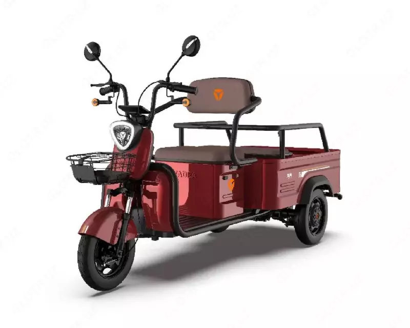 Трёхколёсный электроскутер Yadea F110B  красный