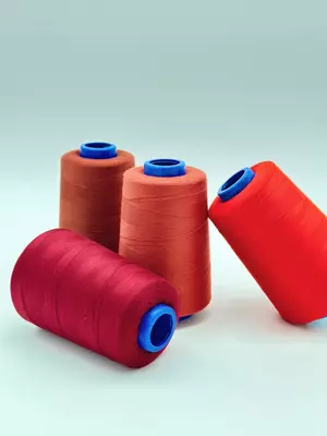 9 900 сум / шт Нитки для шитья. Полиэстер. Цвет: Красный