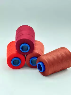 Нитки для шитья. Полиэстер. Цвет: Красный Оптом и розница