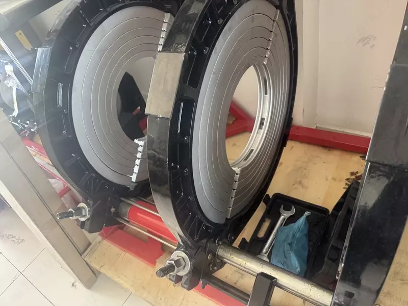 Plastik quvurlarni payvandlash uchun utyug MEST CN-160/630H