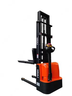 Самоходный электроштаблер NIULI