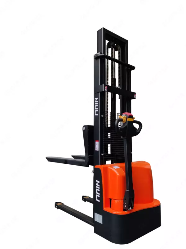 Самоходный электроштаблер NIULI