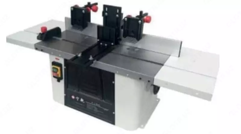 Фрезерный станок по дереву