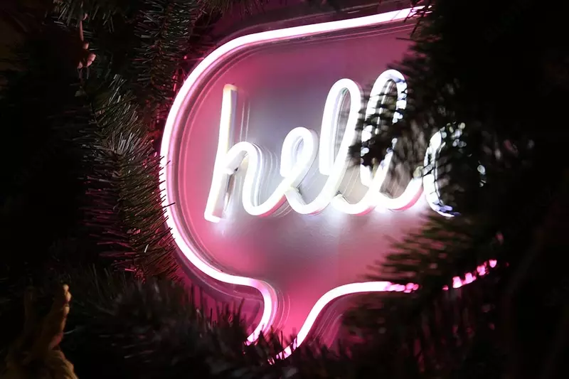 Neon - 250 000 so'mdan