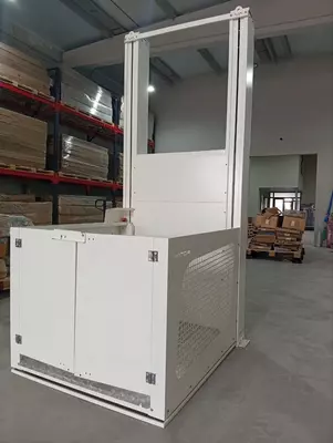 VAL 03 Открытая платформа для инвалидов