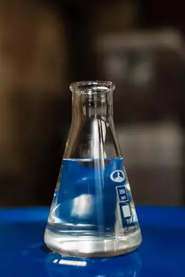 50% natriy gidroksid eritmasi (kaustik soda)