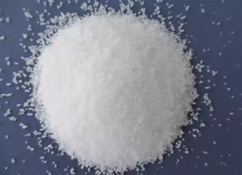  50% natriy gidroksid eritmasi (kaustik soda) - 