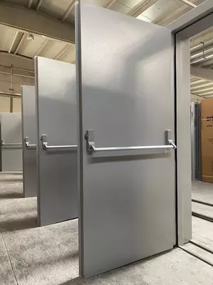 Metall yong‘inga qarshi eshik