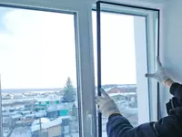 Замена стеклопакета в окнах Akfa