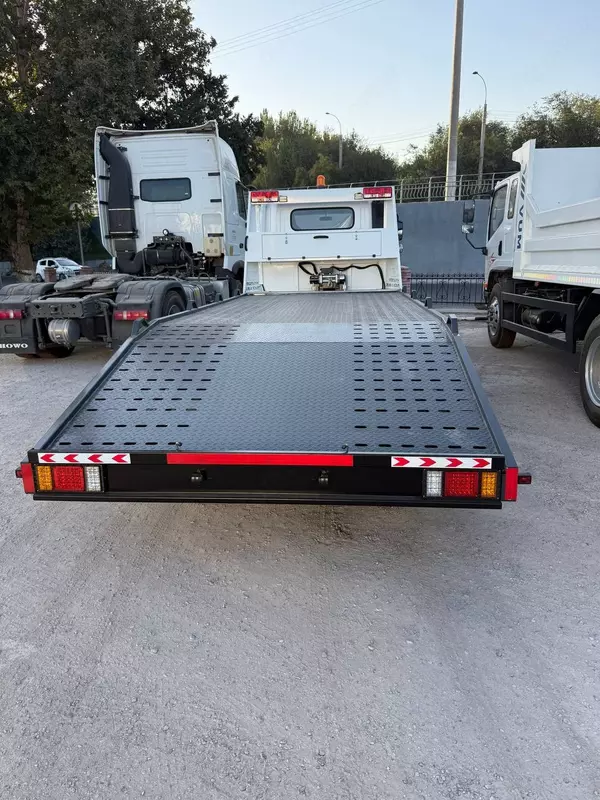 Эвакуатор с лебедкой и трапами платформой HYUNDAI EX8 - 649 900 000 сум