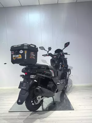 Цена по запросу Скутер -Tank 3