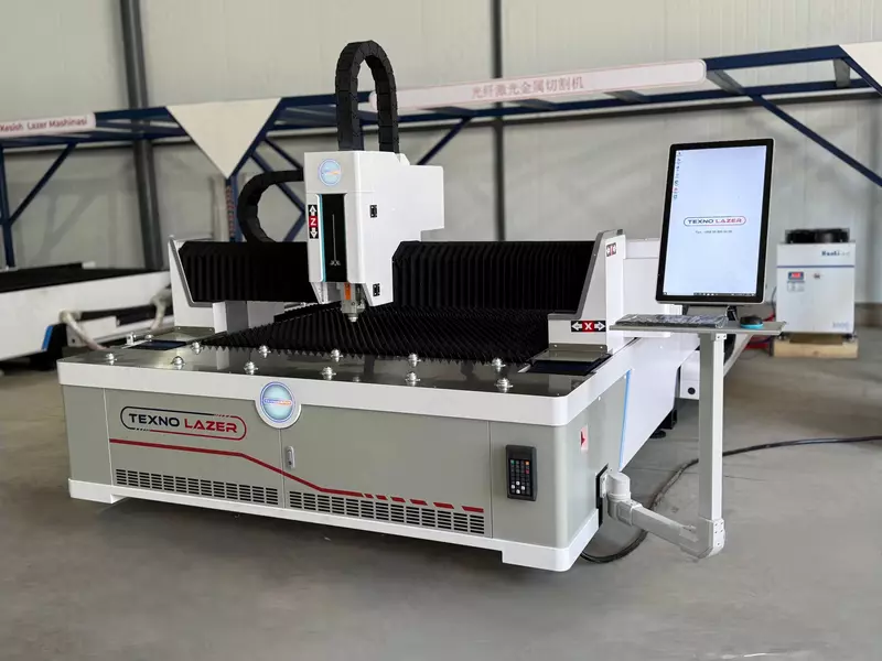 Лазерный станок для резки металла 3 кВт длиной 3 метра (1500x3000 мм).