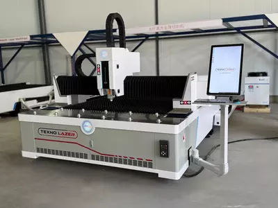 Лазерный станок для резки металла 3 кВт длиной 3 метра (1500x3000 мм).