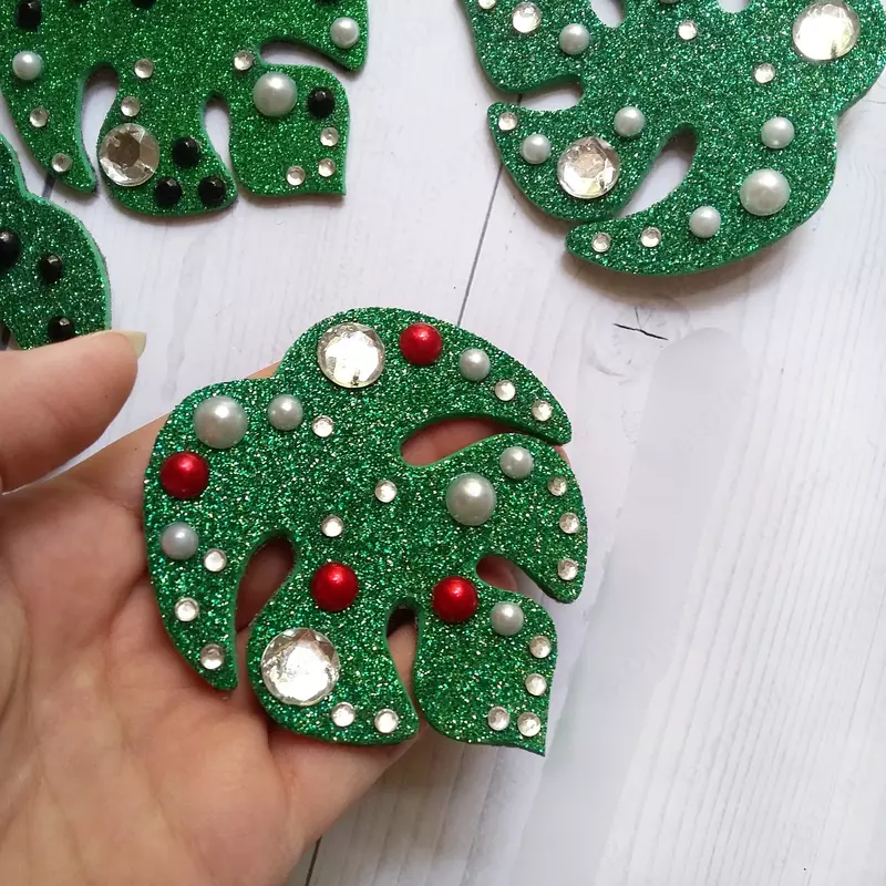 Original broshlar va qo‘l mehnati bilan yasalgan nishonlar. Trendli bezaklar. - 25 000 so'm