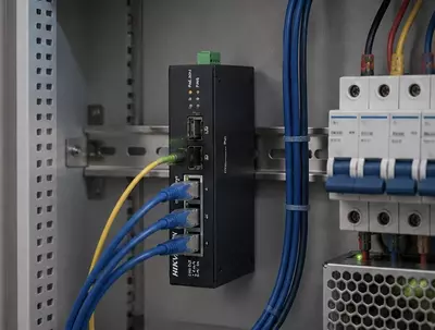   Коммутатор DS-3T0506HP-E/HS
