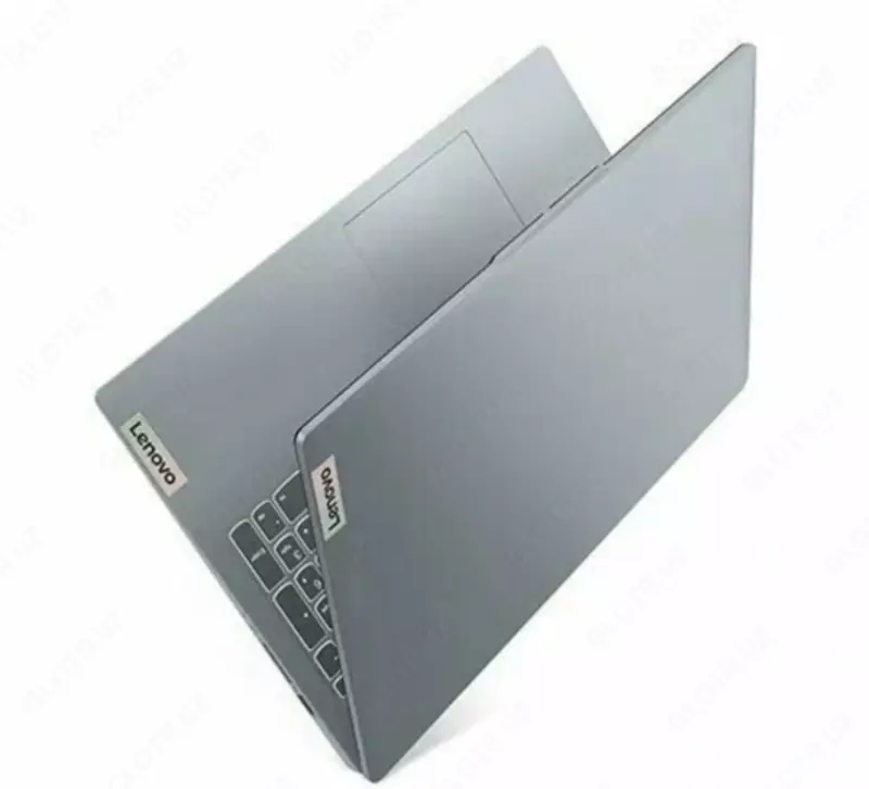   Ноутбук LENOVO IDEAPAD SLIM 3 / I5 13420H / DDR5 8GB / SSD 512GB / 15.6 WUXGA IPS