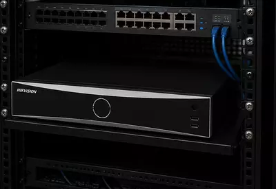  iDS-7732NXI-M4/X 32-канальный IP-видеорегистратор (NVR) - 