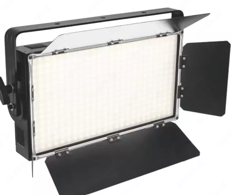 Профессиональный специальный театральный сценический светоприбор EURO LED PLL-360 3200K