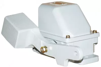 Koncevoy vyklyuchatel KU-703