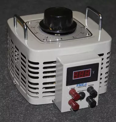 TDGC2-2K (цифровой) — лабораторный автотрансформатор однофазный