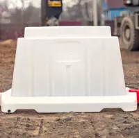   Блок-барьер дорожный вставной (пластик)  1500 мм (Арт. - 1249582) Белый