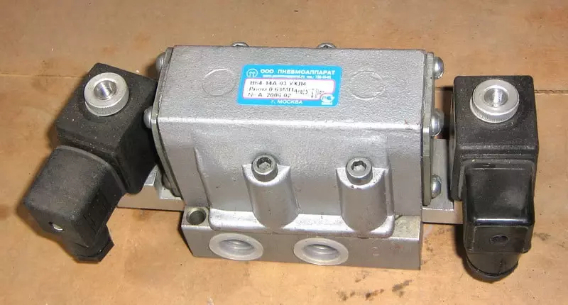   Пневмораспределитель В64-14А-03 24 В (Арт. - 1309352)