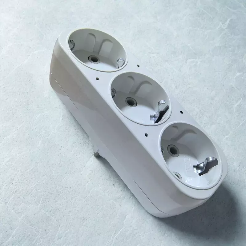 Камера-тройник с розеткой