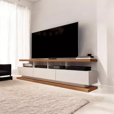 Televizor tagi tumba