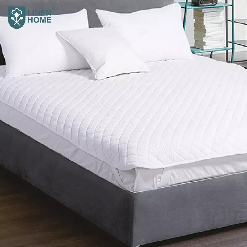 Наматрасник на резинке