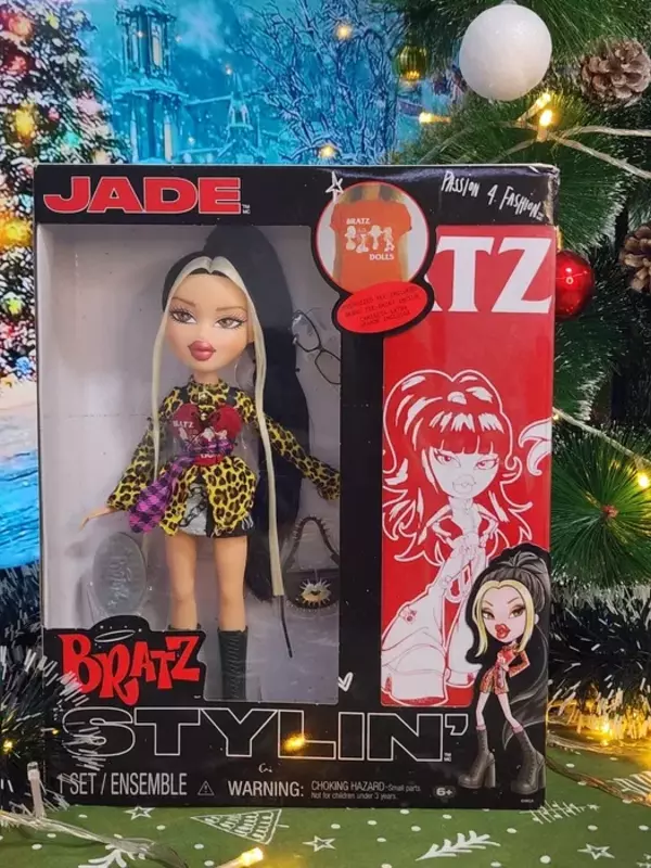 Bratz Кукла Братц Stylin' Jade Джейд с футболкой