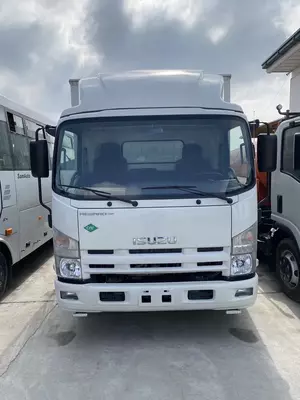 ISUZU NPR82L (CNG)
