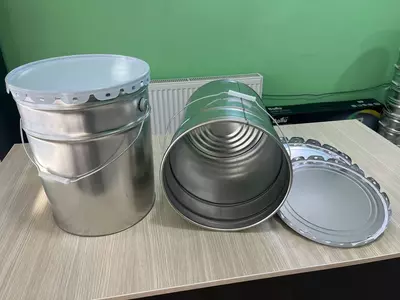 Металлическое ведро для краски 20 литров с крышкой КОРОНА