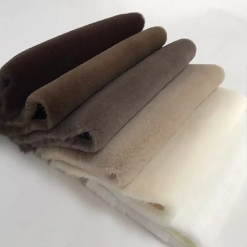 Мех для обуви и одежды с содержанием овечьей шерсти на трикотажной основе