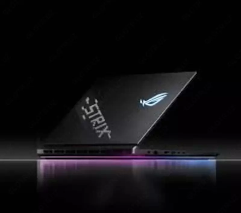  ASUS ROG Strix Scar G835L noutbuki - 