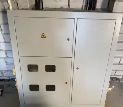 Qavat elektr taqsimlash shkafi (ShE) Chakana savdo
