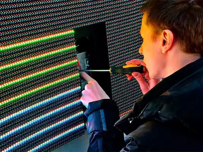 LED ekranlarni ta’mirlash